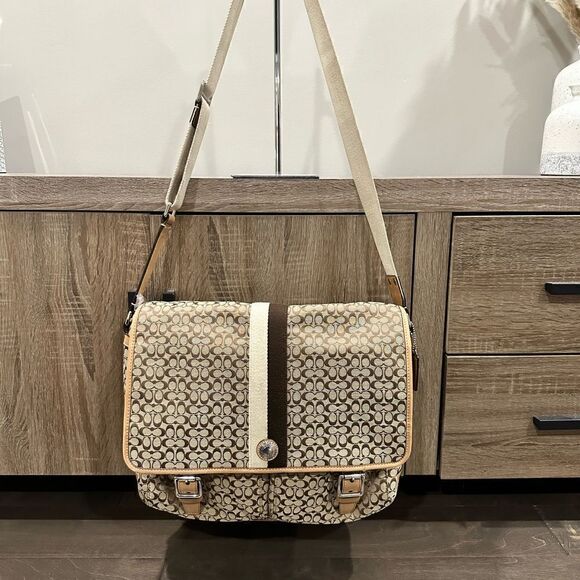 Coach Voyager Signature Messenger Crossbody Bag in Khaki/Brown Color Combo - Picture 4 of 16